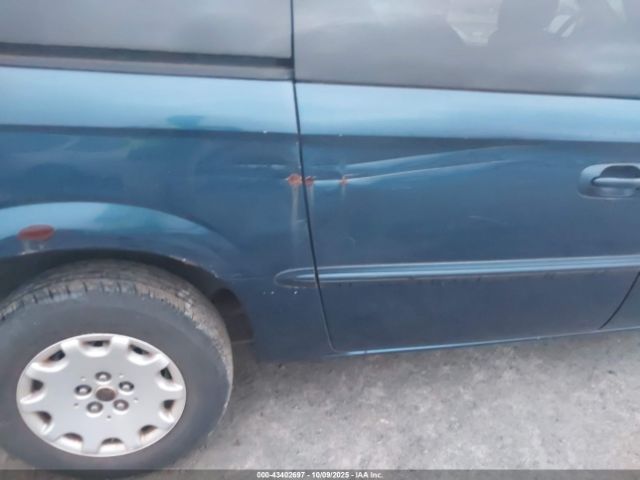 2001 CHRYSLER TOWN & COUNTRY 2C8GP44G51R108337 Photo 5