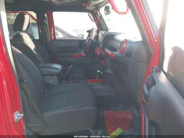 2013 JEEP WRANGLER UNLIMITED 1C4BJWEG4DL673893 Photo 4