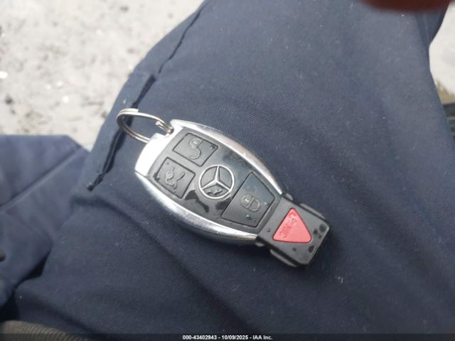 2011 MERCEDES-BENZ E 550 WDDHF7CB7BA411826 Photo 10