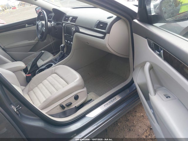 Продажа на аукционе авто 2014 Volkswagen Passat 2.0l Tdi Sel Premium, vin: 1VWCN7A3XEC067756, номер лота: 43402996