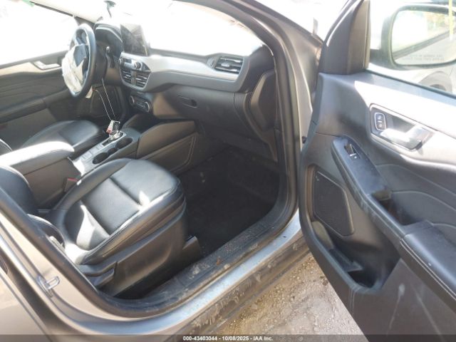 2022 FORD ESCAPE 1FMCU9H62NUA95963 Photo 4