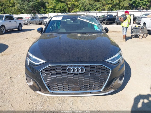WAUAUDGYXPA061997 Audi 40 tfsi