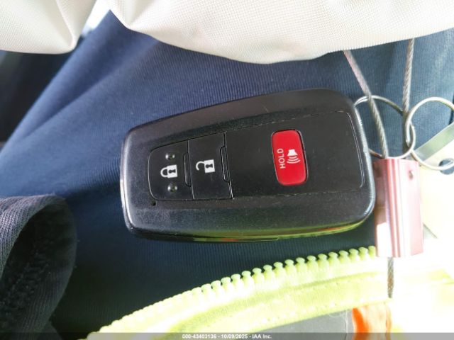 2021 TOYOTA PRIUS JTDKAMFU5M3152710 Photo 10