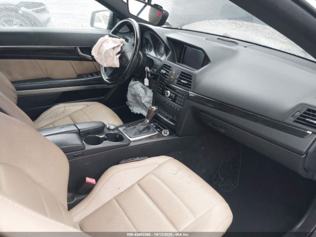 2011 MERCEDES-BENZ E 550 WDDKK7CF7BF073464 Photo 4