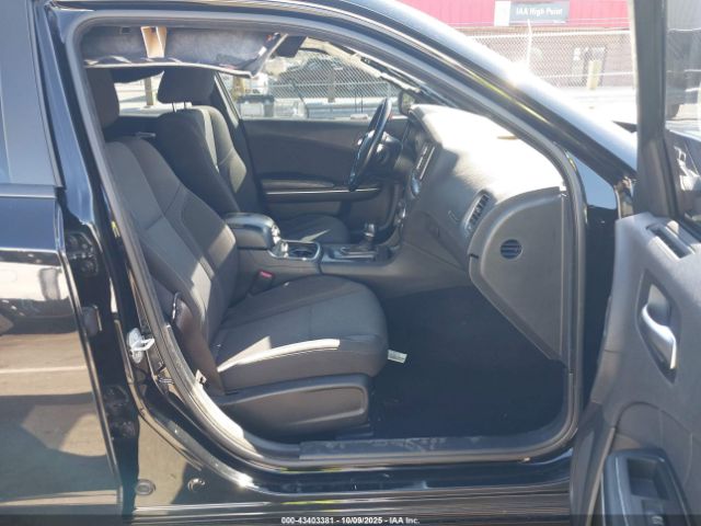 2019 DODGE CHARGER 2C3CDXBG4KH720506 Photo 4
