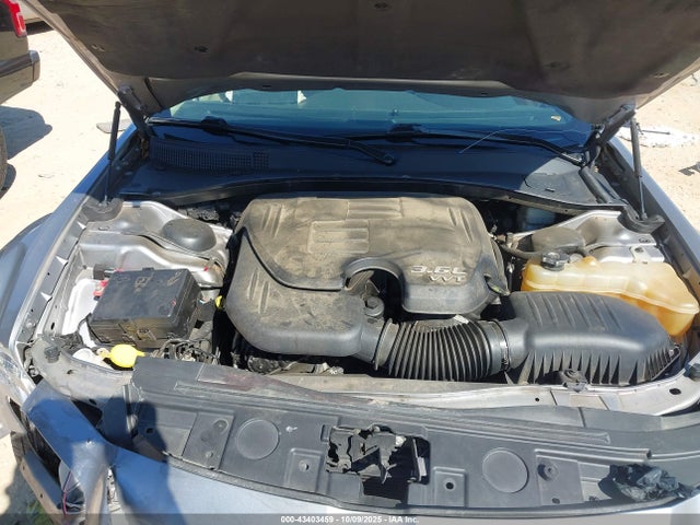 2013 Chrysler 300 Motown მანქანა იყიდება აუქციონზე, vin: 2C3CCAAG3DH572482, აუქციონის ნომერი: 43403459