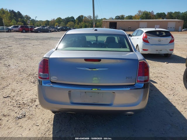 2013 Chrysler 300 Motown მანქანა იყიდება აუქციონზე, vin: 2C3CCAAG3DH572482, აუქციონის ნომერი: 43403459