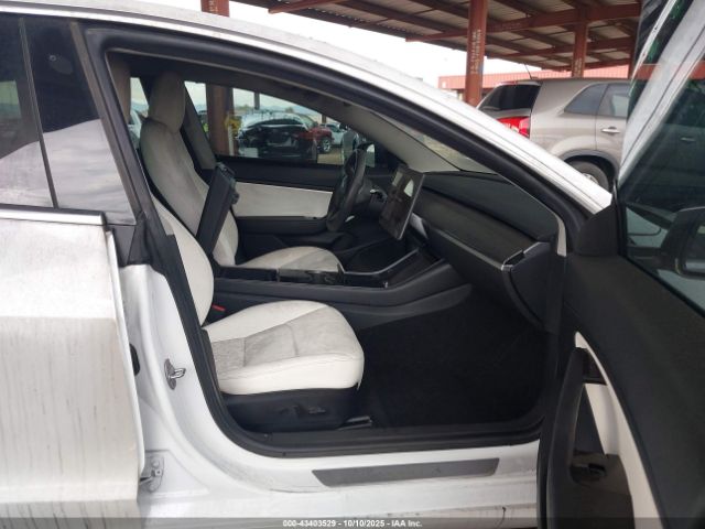 2020 TESLA MODEL 3 5YJ3E1EB1LF712697 Photo 4