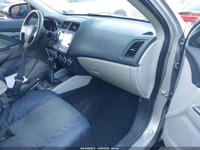 2018 MITSUBISHI OUTLANDER SPORT JA4AP3AUXJZ018824 Photo 4