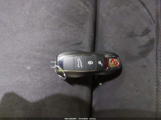 2017 PORSCHE MACAN WP1AG2A52HLB50819 Photo 10