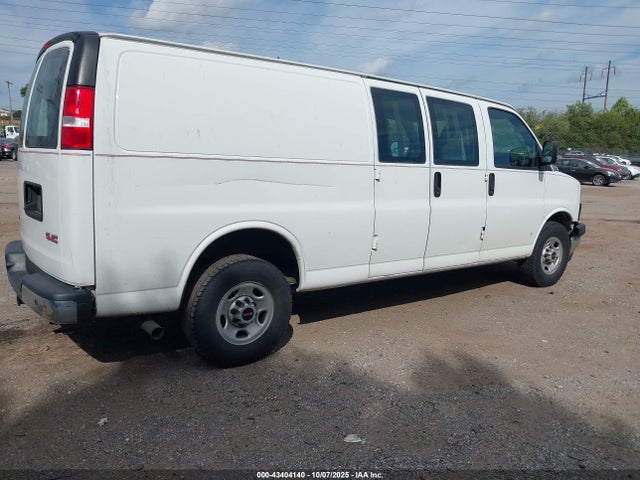 GMC l96 - flexible fuel engine, iron 2019 1GTW7BFG9K1339441 Image 4