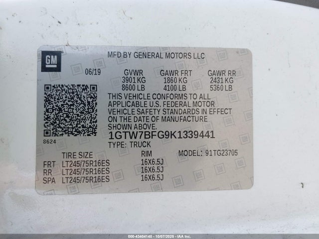 GMC l96 - flexible fuel engine, iron 2019 1GTW7BFG9K1339441 Image 9