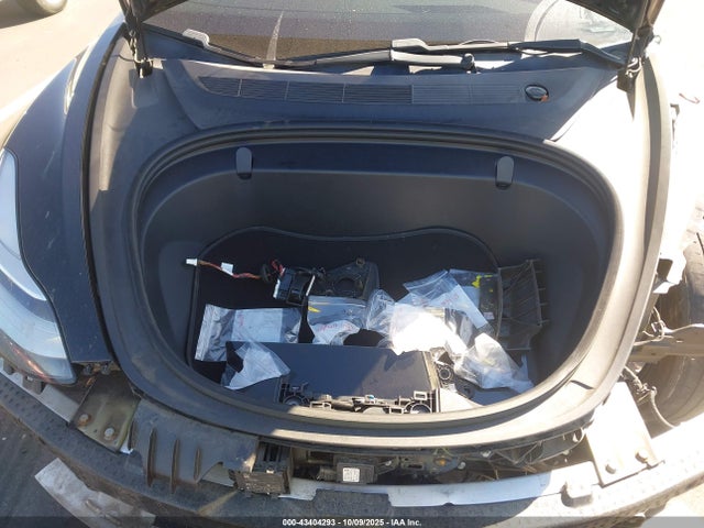 2018 TESLA MODEL 3 5YJ3E1EA5JF173389 Photo 9