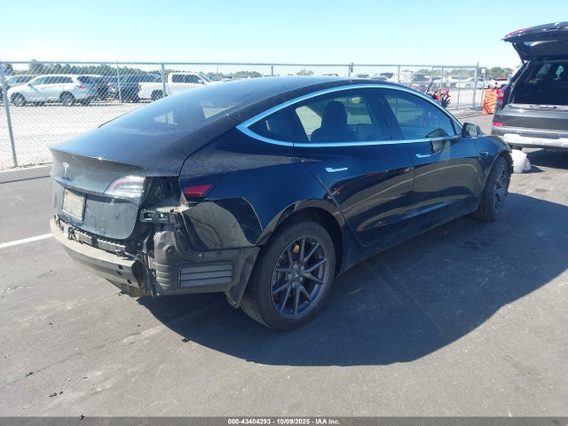 2018 TESLA MODEL 3 5YJ3E1EA5JF173389 Photo 3