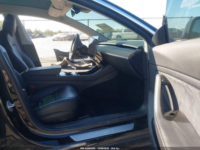2018 TESLA MODEL 3 5YJ3E1EA5JF173389 Photo 4