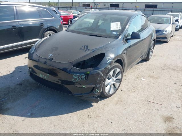 2023 TESLA MODEL Y 7SAYGDED1PF967684 Photo 1