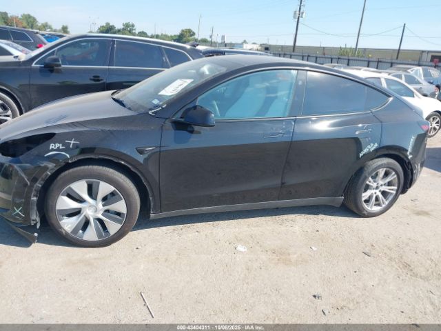 2023 TESLA MODEL Y 7SAYGDED1PF967684 Photo 5
