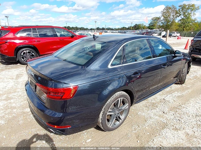 2017 AUDI A4 WAUENAF48HN010147 Photo 3