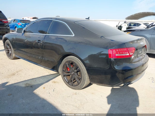 2010 AUDI S5 WAUVVAFR3AA063394 Photo 2