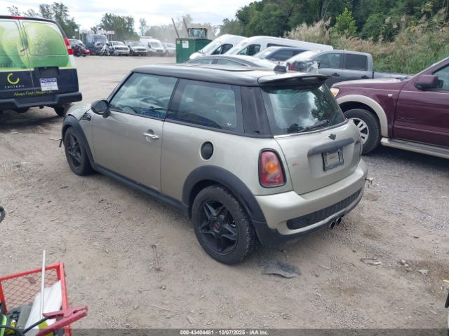 2008 MINI COOPER S WMWMF73508TV32209 Photo 2