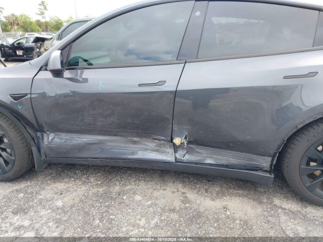 2023 TESLA MODEL Y 7SAYGAEE5PF643676 Photo 5