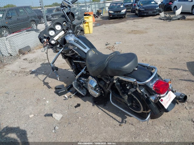 2006 HARLEY-DAVIDSON FLHXI 1HD1KBW1X6Y702071 Photo 2