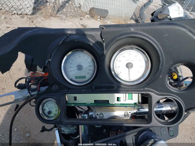 2006 HARLEY-DAVIDSON FLHXI 1HD1KBW1X6Y702071 Photo 6