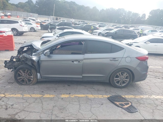 2017 Hyundai Elantra Se მანქანა იყიდება აუქციონზე, vin: KMHD84LF1HU063304, აუქციონის ნომერი: 43404576