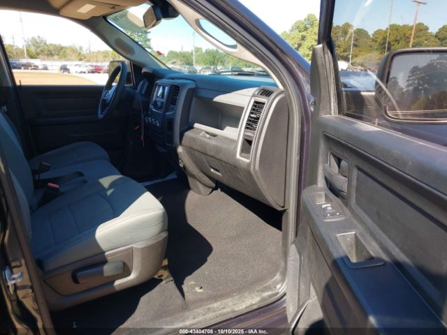 2019 RAM 1500 CLASSIC 1C6RR6FT4KS728338 Photo 4