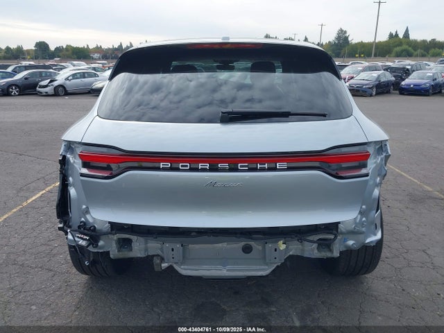 WP1AA2A51SLB03175 Porsche Macan T
