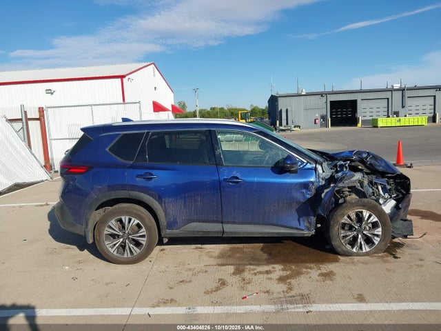 43404826 :رقم المزاد ، JN8AT3BB2MW230805 vin ، 2021 Nissan Rogue Sv Intelligent Awd مزاد بيع