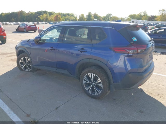 43404826 :رقم المزاد ، JN8AT3BB2MW230805 vin ، 2021 Nissan Rogue Sv Intelligent Awd مزاد بيع