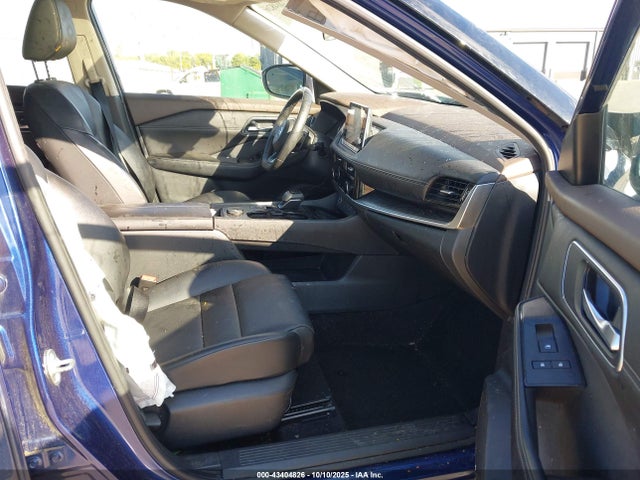 43404826 :رقم المزاد ، JN8AT3BB2MW230805 vin ، 2021 Nissan Rogue Sv Intelligent Awd مزاد بيع