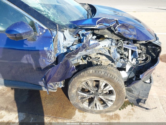 43404826 :رقم المزاد ، JN8AT3BB2MW230805 vin ، 2021 Nissan Rogue Sv Intelligent Awd مزاد بيع