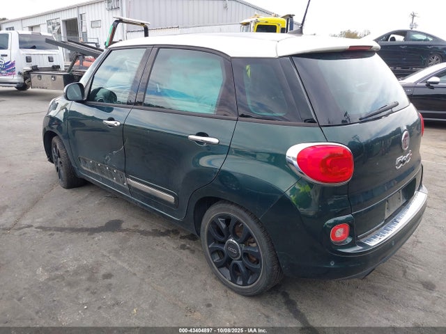 2017 FIAT 500L ZFBCFACH9HZ038999 Photo 2