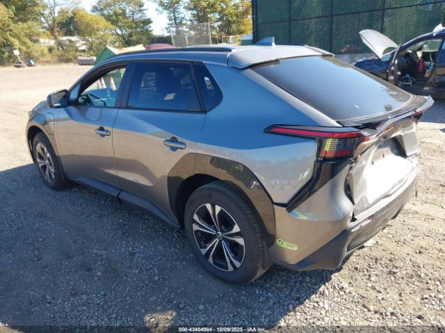 2024 TOYOTA BZ4X JTMAAAAA4RA052656 Photo 2