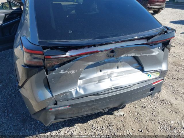 2024 TOYOTA BZ4X JTMAAAAA4RA052656 Photo 5