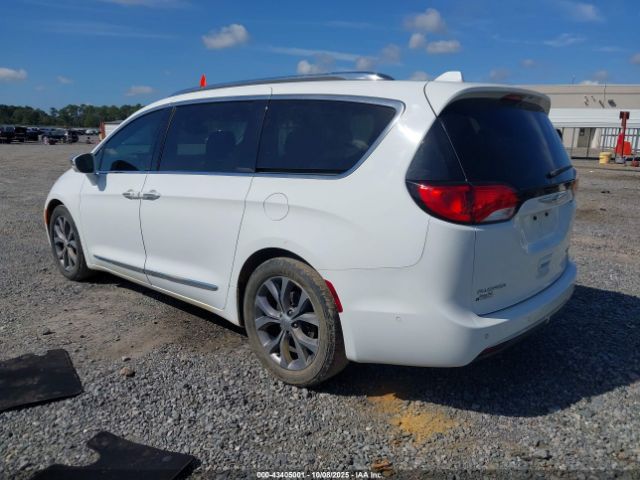 2018 CHRYSLER PACIFICA 2C4RC1GG3JR310612 Photo 2
