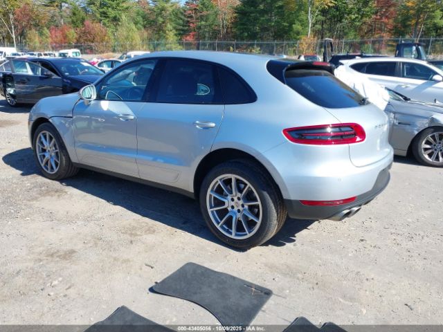 2018 PORSCHE MACAN WP1AB2A54JLB30138 Photo 2