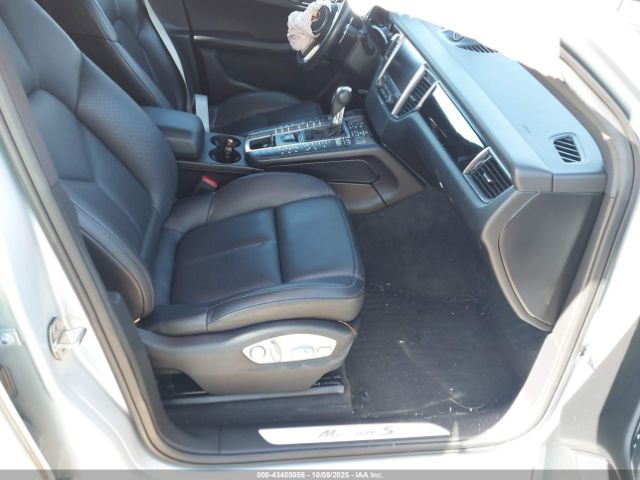2018 PORSCHE MACAN WP1AB2A54JLB30138 Photo 4