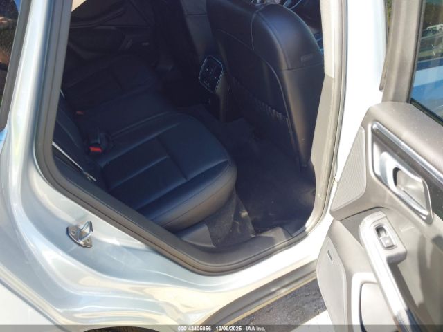 2018 PORSCHE MACAN WP1AB2A54JLB30138 Photo 7