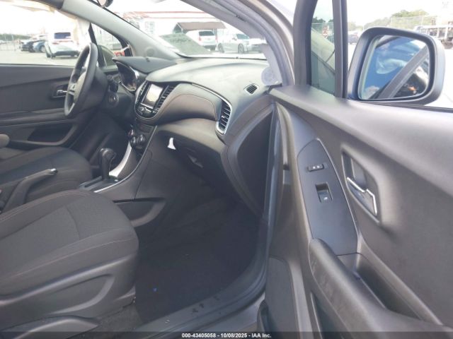 2021 CHEVROLET TRAX KL7CJNSB6MB350875 Photo 4