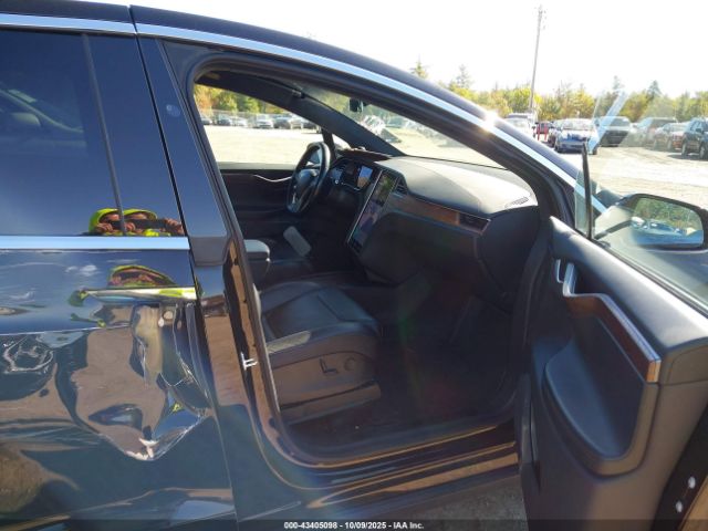 2019 TESLA MODEL X 5YJXCAE29KF184512 Photo 4