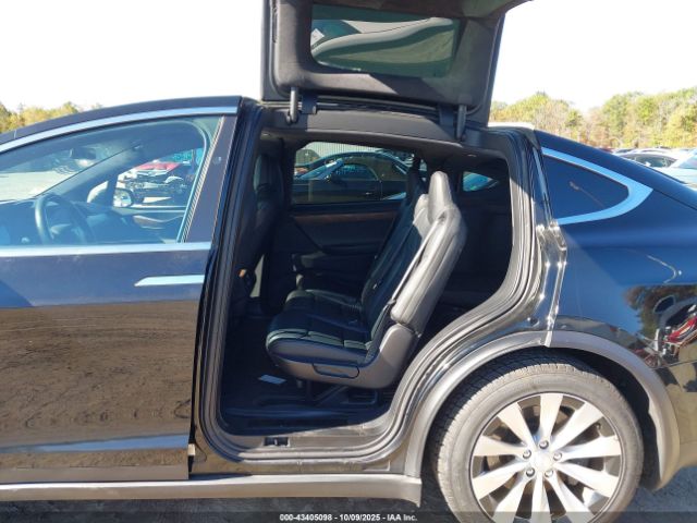 2019 TESLA MODEL X 5YJXCAE29KF184512 Photo 7