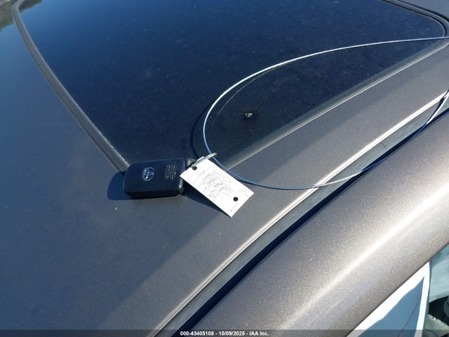 2017 TOYOTA COROLLA 2T1BURHE5HC881975 Photo 10