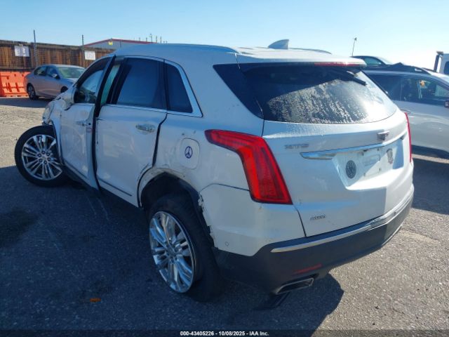 2017 CADILLAC XT5 1GYKNERS0HZ148906 Photo 2