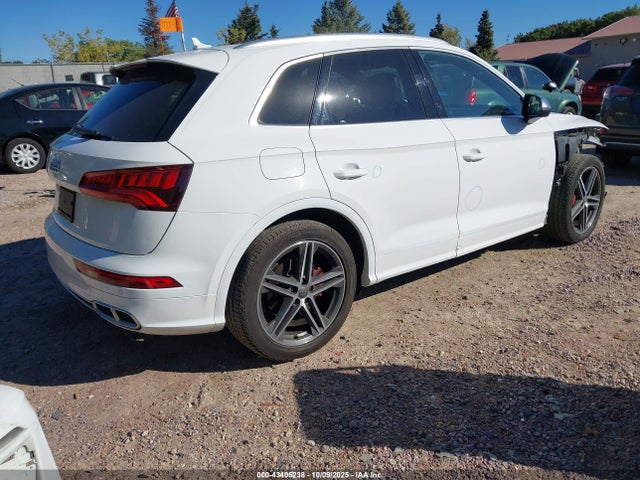 2018 AUDI SQ5 WA1A4AFY2J2209672 Photo 3