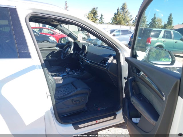 2018 AUDI SQ5 WA1A4AFY2J2209672 Photo 4