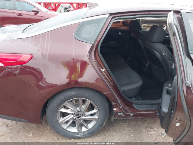 5XXGT4L38LG403827 KIA Optima Lx