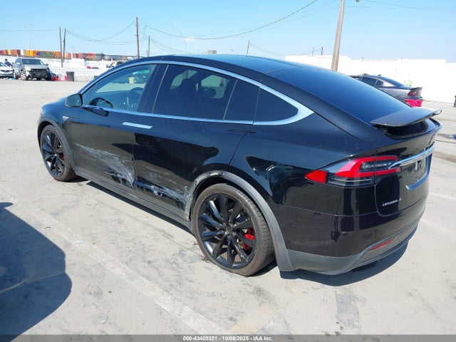 2016 TESLA MODEL X 5YJXCBE47GF007438 Photo 2